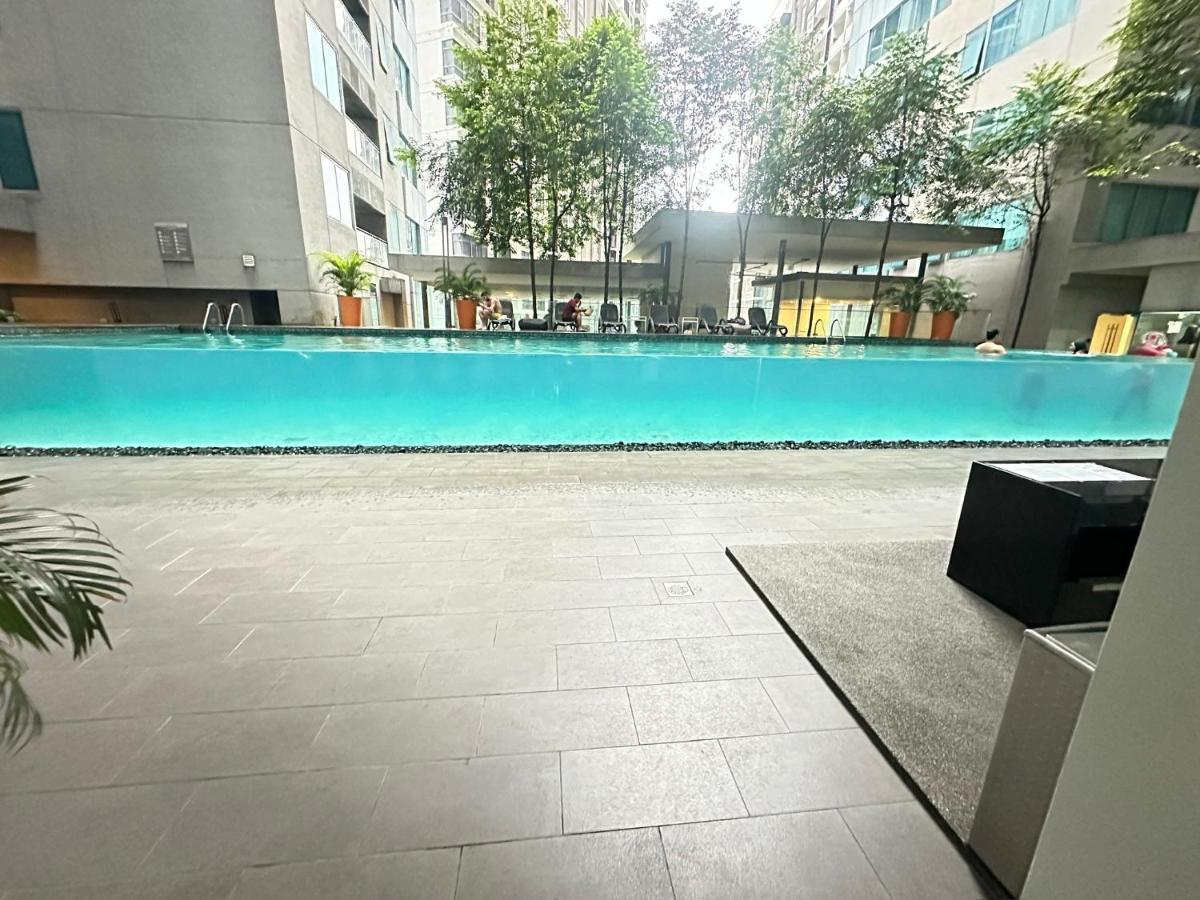 Summer Suites Klcc By Purple Orchid 쿠알라룸푸르 외부 사진
